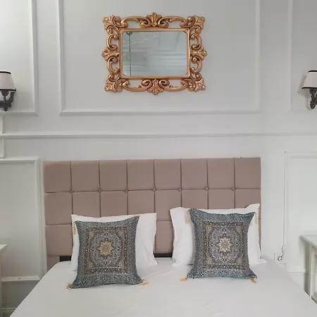Cemberli House